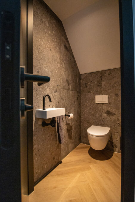 20260604 Vervaet badkamers toiletten Breskens LR 67