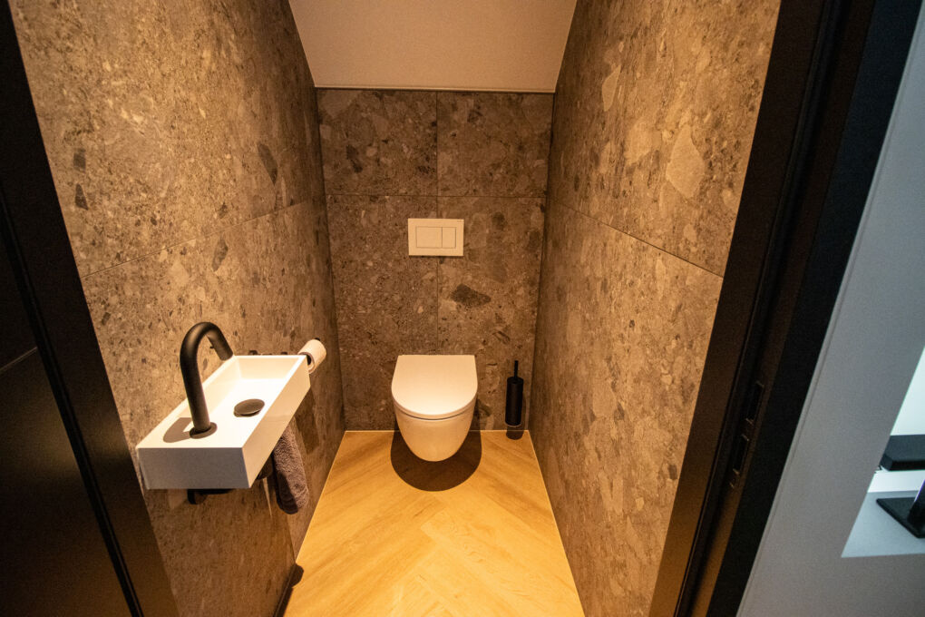 20260604 Vervaet badkamers toiletten Breskens LR 68